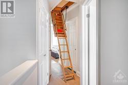 Retractable ladder to attic loft - 