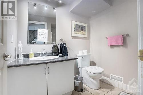 2545 Flannery Drive, Ottawa, ON - Indoor Photo Showing Bathroom