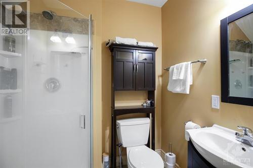 476 James Street W, Prescott, ON - Indoor Photo Showing Bathroom