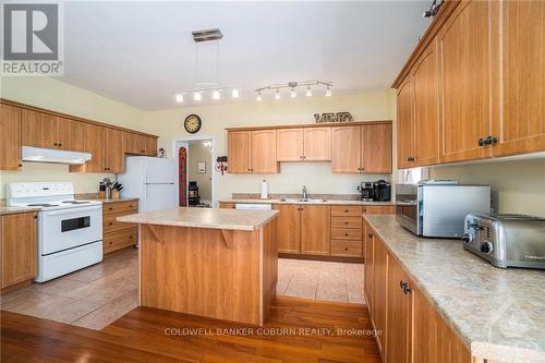 2327 Hwy 31, North Dundas, ON - Indoor Photo Showing Kitchen With Double Sink