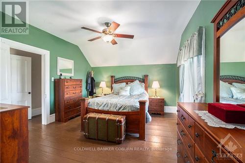 2327 Hwy 31, North Dundas, ON - Indoor Photo Showing Bedroom