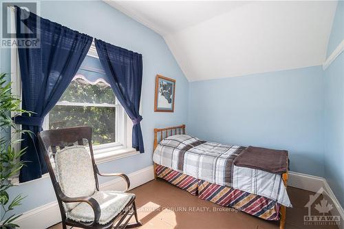 2327 Hwy 31, North Dundas, ON - Indoor Photo Showing Bedroom