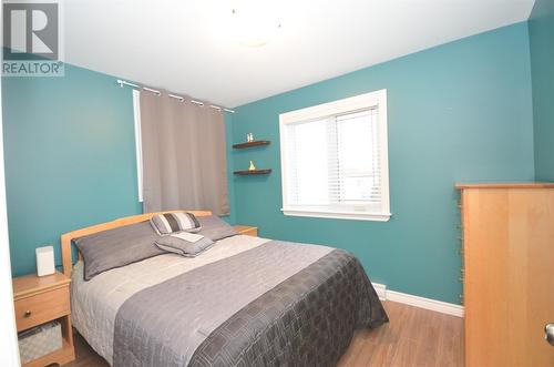 7 Oake'S Lane, Cbs, NL - Indoor Photo Showing Bedroom