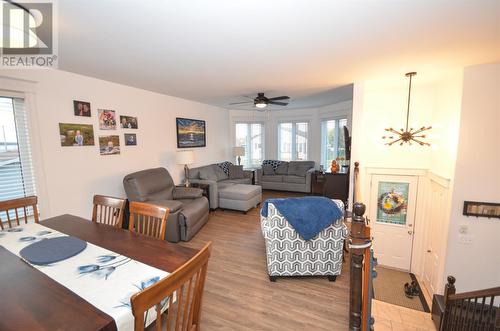 7 Oake'S Lane, Cbs, NL - Indoor Photo Showing Living Room