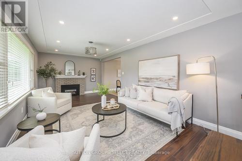 3681 Catherine Street, Thames Centre (Dorchester), ON - Indoor Photo Showing Living Room With Fireplace