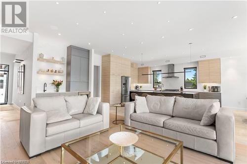 173 Sugarbush Street, North Bay, ON - Indoor Photo Showing Living Room