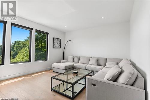 173 Sugarbush Street, North Bay, ON - Indoor Photo Showing Living Room