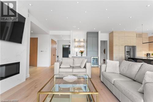 173 Sugarbush Street, North Bay, ON - Indoor Photo Showing Living Room With Fireplace