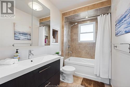 3181 Harmony Drive, Windsor, ON - Indoor Photo Showing Bathroom