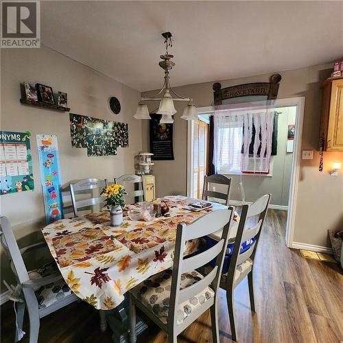 3361 Hwy 144, Chelmsford, ON - Indoor Photo Showing Dining Room