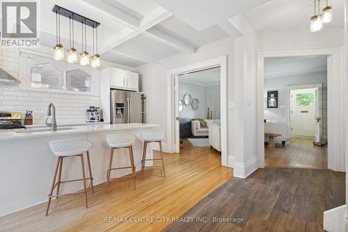 65 Grand Avenue, London, ON - Indoor Photo Showing Kitchen With Upgraded Kitchen