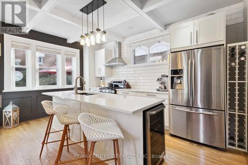 65 Grand Avenue, London, ON - Indoor Photo Showing Kitchen With Upgraded Kitchen