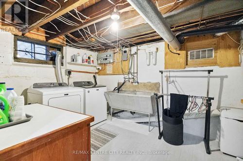 65 Grand Avenue, London, ON - Indoor Photo Showing Laundry Room