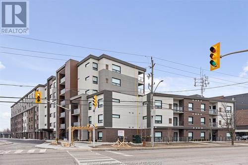 11870 Tecumseh Road East Unit# 605, Tecumseh, ON - Outdoor With Facade