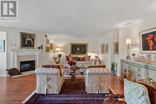 713 - 7825 Bayview Avenue, Markham, ON - Indoor Photo Showing Living Room With Fireplace