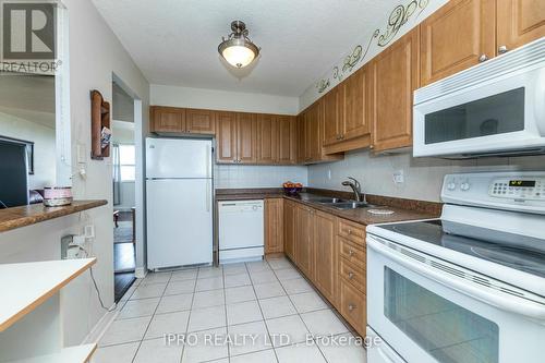 901 - 3501 Glen Erin Drive, Mississauga, ON - Indoor Photo Showing Kitchen With Double Sink