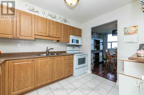 901 - 3501 Glen Erin Drive, Mississauga, ON - Indoor Photo Showing Kitchen With Double Sink