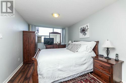 901 - 3501 Glen Erin Drive, Mississauga, ON - Indoor Photo Showing Bedroom