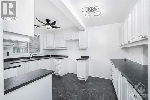 1283 Perez Crescent, Ottawa, ON - Indoor Photo Showing Kitchen