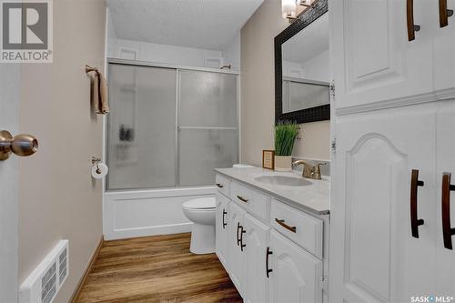 414 Mountain Street, Strasbourg, SK - Indoor Photo Showing Bathroom