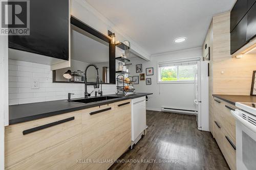 3 - 30 Flamingo Drive, Woolwich, ON - Indoor Photo Showing Kitchen