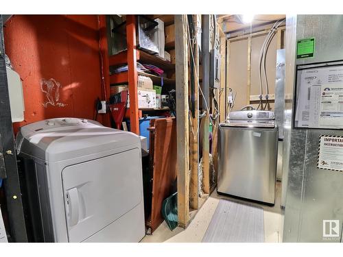 106 Village On The Green Gr Nw, Edmonton, AB - Indoor Photo Showing Laundry Room