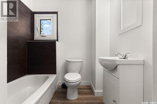 2433 Mcdonald Street, Regina, SK - Indoor Photo Showing Bathroom