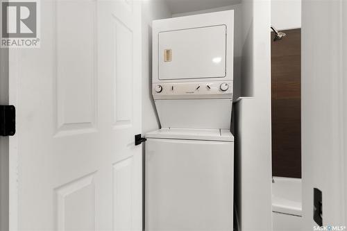 2433 Mcdonald Street, Regina, SK - Indoor Photo Showing Laundry Room