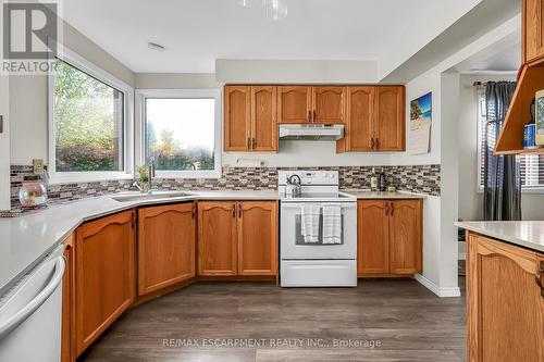 65 Highland Boulevard, Haldimand, ON - Indoor Photo Showing Kitchen