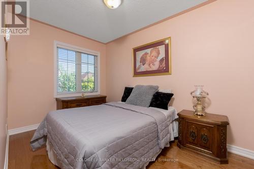 77 Mowat Crescent, Halton Hills, ON - Indoor Photo Showing Bedroom