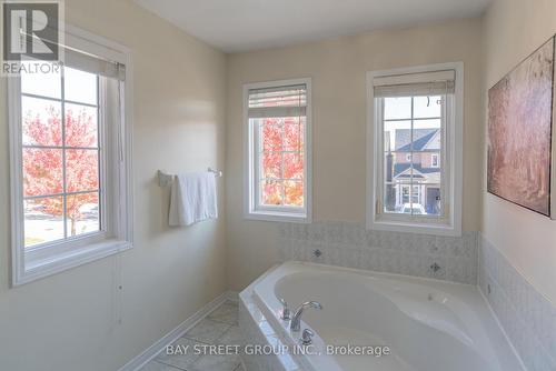 28 Tara Crescent, Markham, ON - Indoor Photo Showing Bathroom