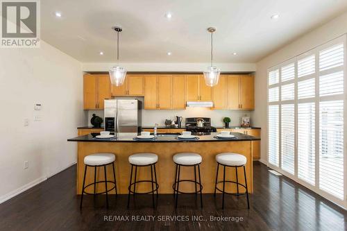 2 Kidd Crescent, New Tecumseth, ON - Indoor Photo Showing Kitchen