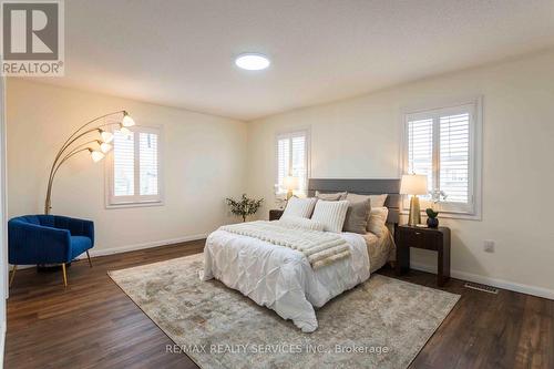 2 Kidd Crescent, New Tecumseth, ON - Indoor Photo Showing Bedroom