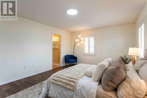 2 Kidd Crescent, New Tecumseth, ON - Indoor Photo Showing Bedroom