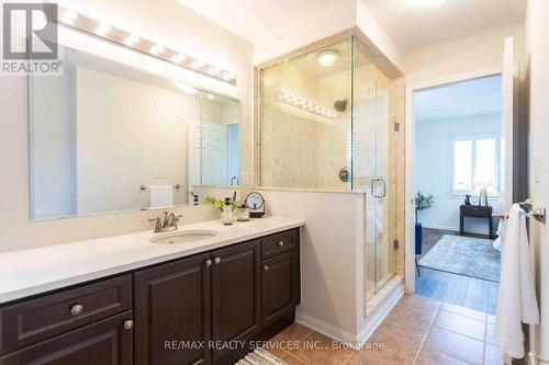 2 Kidd Crescent, New Tecumseth, ON - Indoor Photo Showing Bathroom