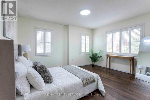 2 Kidd Crescent, New Tecumseth, ON - Indoor Photo Showing Bedroom