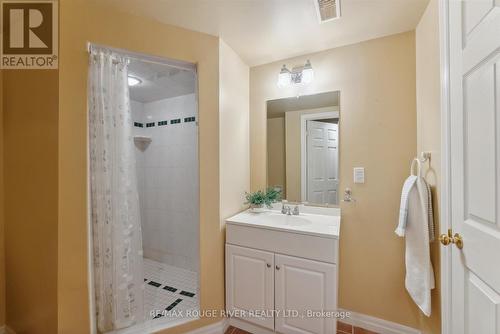 722 Gaspe Avenue, Oshawa (Lakeview), ON - Indoor Photo Showing Bathroom