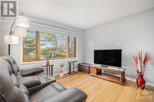 3396 Calabogie Road, Burnstown, ON - Indoor Photo Showing Living Room