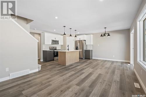 274 Fortosky Crescent, Saskatoon, SK - Indoor Photo Showing Kitchen With Stainless Steel Kitchen With Upgraded Kitchen