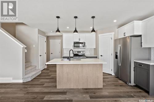 274 Fortosky Crescent, Saskatoon, SK - Indoor Photo Showing Kitchen With Stainless Steel Kitchen With Upgraded Kitchen