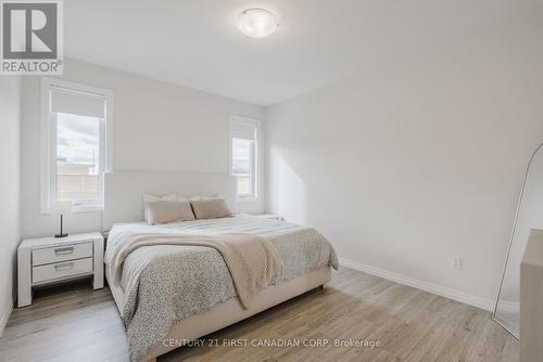 132 Cortland Terrace, St. Thomas, ON - Indoor Photo Showing Bedroom