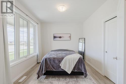 132 Cortland Terrace, St. Thomas, ON - Indoor Photo Showing Bedroom