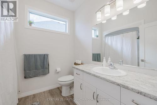 132 Cortland Terrace, St. Thomas, ON - Indoor Photo Showing Bathroom