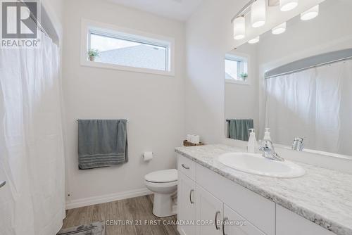 132 Cortland Terrace, St. Thomas, ON - Indoor Photo Showing Bathroom