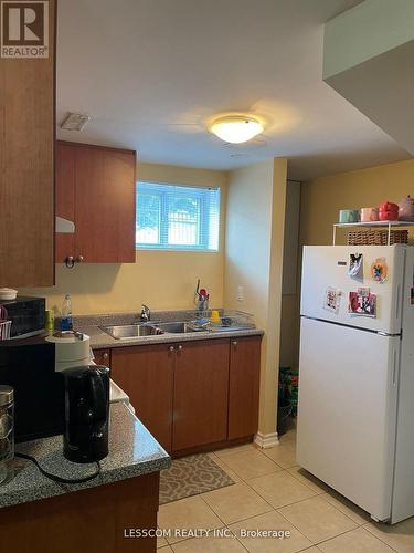 84 Post Road, Brampton, ON - Indoor Photo Showing Kitchen With Double Sink