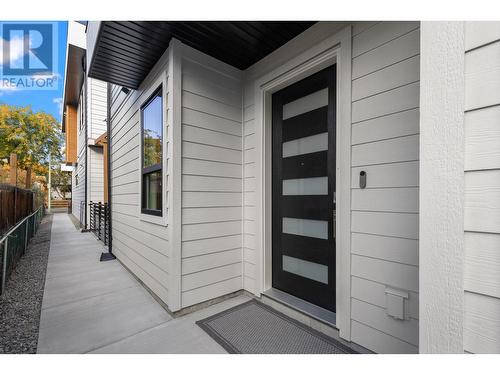 751 Fuller Avenue Unit# 2, Kelowna, BC - Outdoor With Exterior