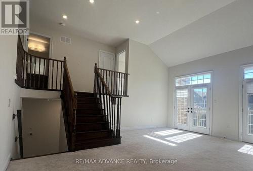 8647 Pawpaw Lane, Niagara Falls, ON - Indoor Photo Showing Other Room