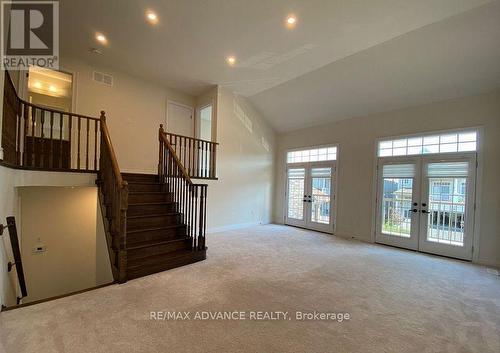 8647 Pawpaw Lane, Niagara Falls, ON - Indoor Photo Showing Other Room