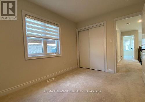 8647 Pawpaw Lane, Niagara Falls, ON - Indoor Photo Showing Other Room