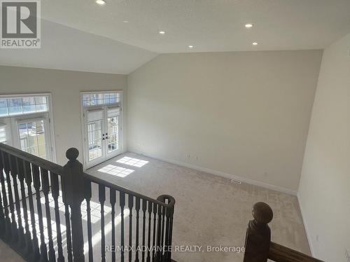 8647 Pawpaw Lane, Niagara Falls, ON - Indoor Photo Showing Other Room